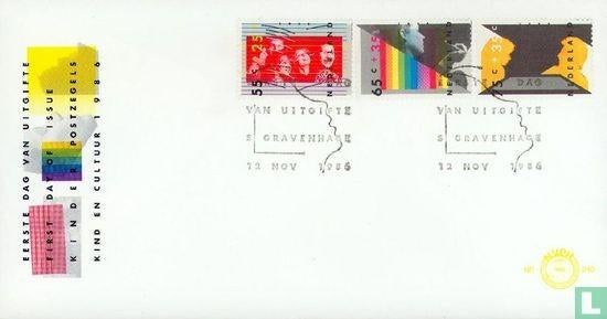 FDC E240 Kinderzegels 1986 NL onbeschreven, Ophalen of Verzenden, Nederland