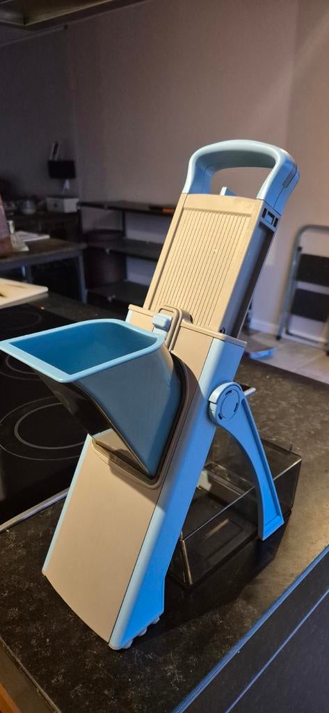 Mandoline voor gelijkmatig snijden van groenten, Ophalen