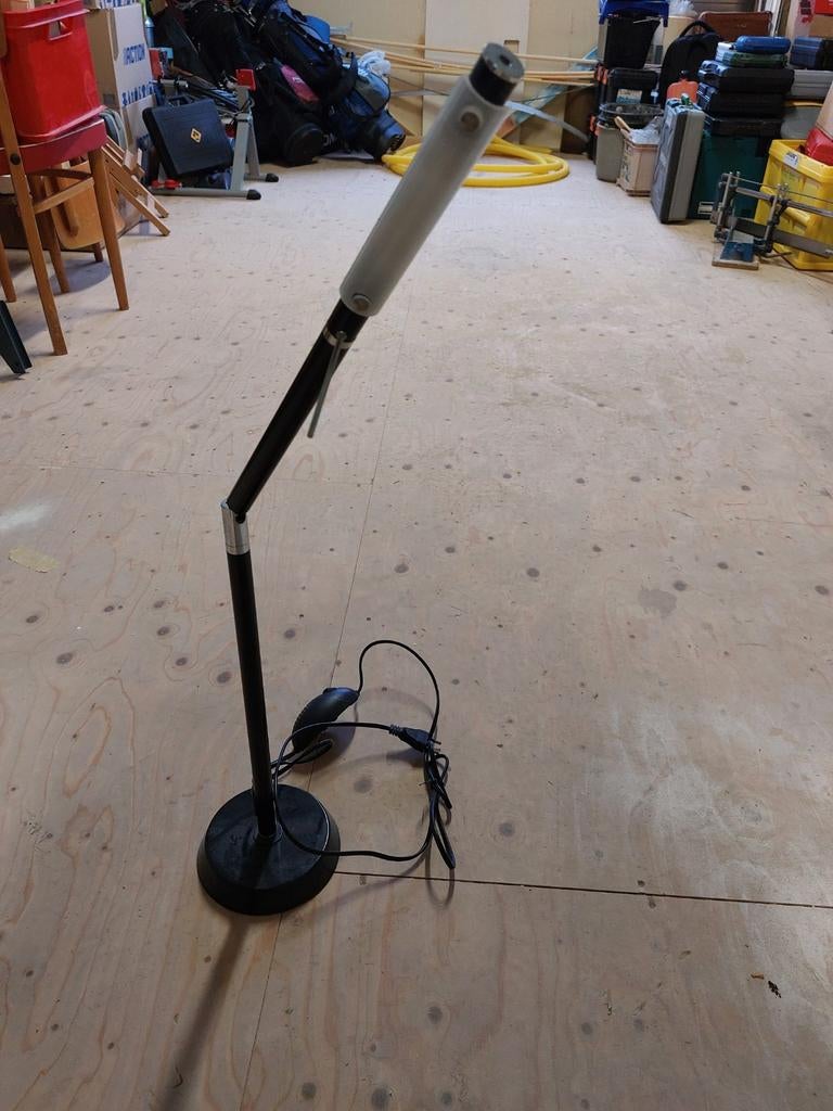 Verstelbare zwarte tafellamp / leeslamp met dimmer, Ophalen of Verzenden, Zo goed als nieuw