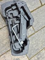 Krik met gereedschap voor auto, Ophalen of Verzenden, Zo goed als nieuw, Manueel