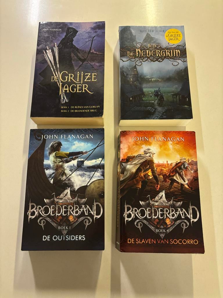 De Grijze Jager 1,2 Nedergrim en Broederband 1,4 boeken!, Boeken, Ophalen of Verzenden, Zo goed als nieuw