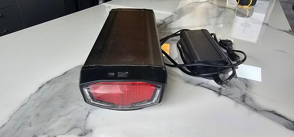 Stella accu type 2 + lader / 14.5AH 522WH (connector vervang, Fietsen en Brommers, Ophalen, Gebruikt