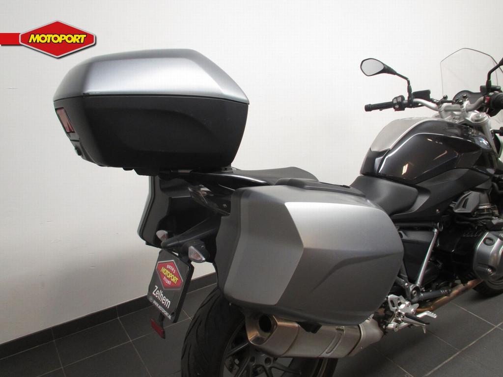 BMW R 1200 R (bj 2016), Einsteinlaan 5
2289 CC  Rijswijk, NL, Bedrijf, Info@bmw-motorrad.nl, Naked bike