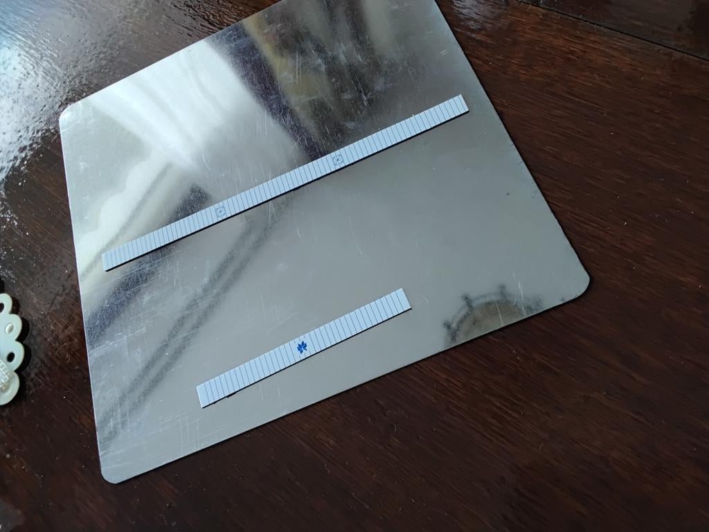 Magnetische regelteller  magneet bord 22.5 cm met borduurmal, Ophalen of Verzenden, Zo goed als nieuw, Handborduren, Overige typen