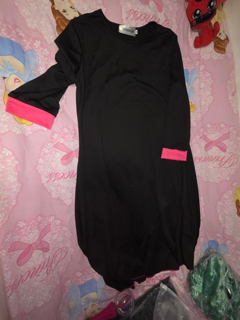 Meisjes abaya zwart/roze - 8-10 jaar - Zo goed als nieuw, Ophalen of Verzenden