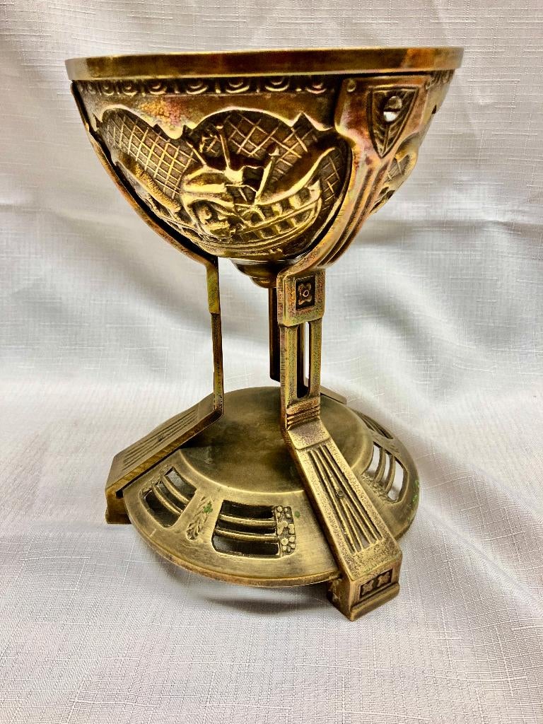 Jugendstil messing cachepot , opengewerkte driepoot ca. 1910, Antiek en Kunst, Antiek | Koper en Brons, Koper, Verzenden