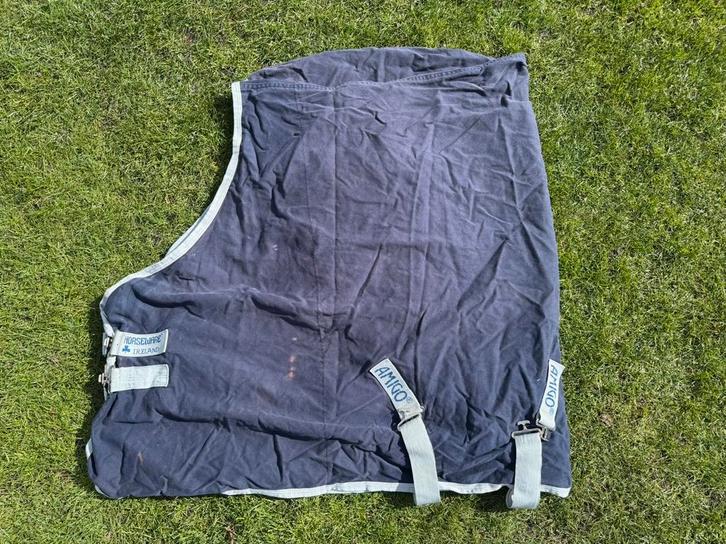 Staldeken / onderdeken donkerblauw – maat 6.3 / 140 cm, Dieren en Toebehoren, Paarden en Pony's | Dekens en Dekjes, Gebruikt, Deken