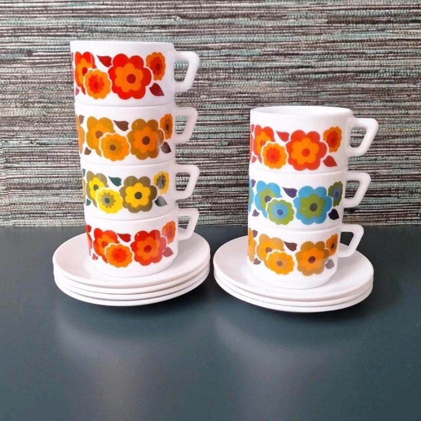 Arcopal Lotus bloem vintage kop en schotel, Huis en Inrichting, Keuken | Servies, Ophalen, Overige stijlen, Kop(pen) en/of Schotel(s)