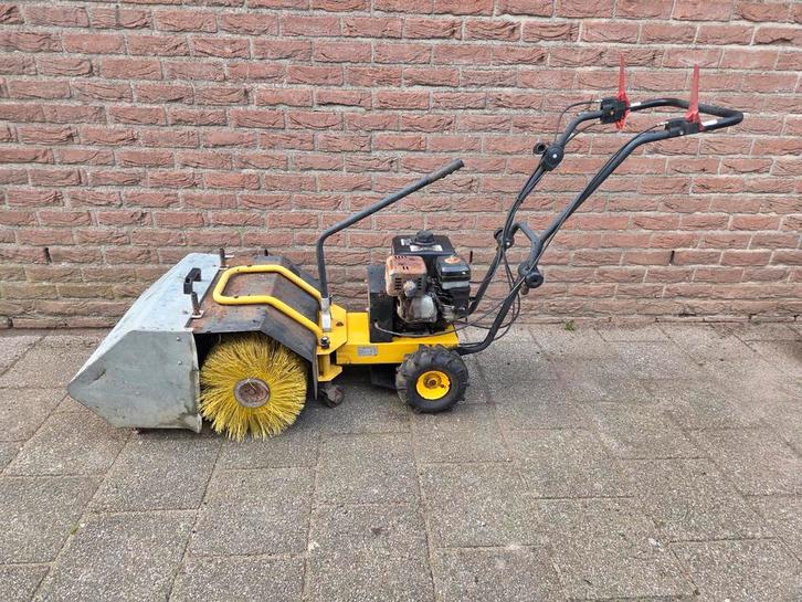 Nette gebruikte veegmachine - zo uit het werk!, Tuin en Terras, Veegmachines, Gebruikt, Ophalen