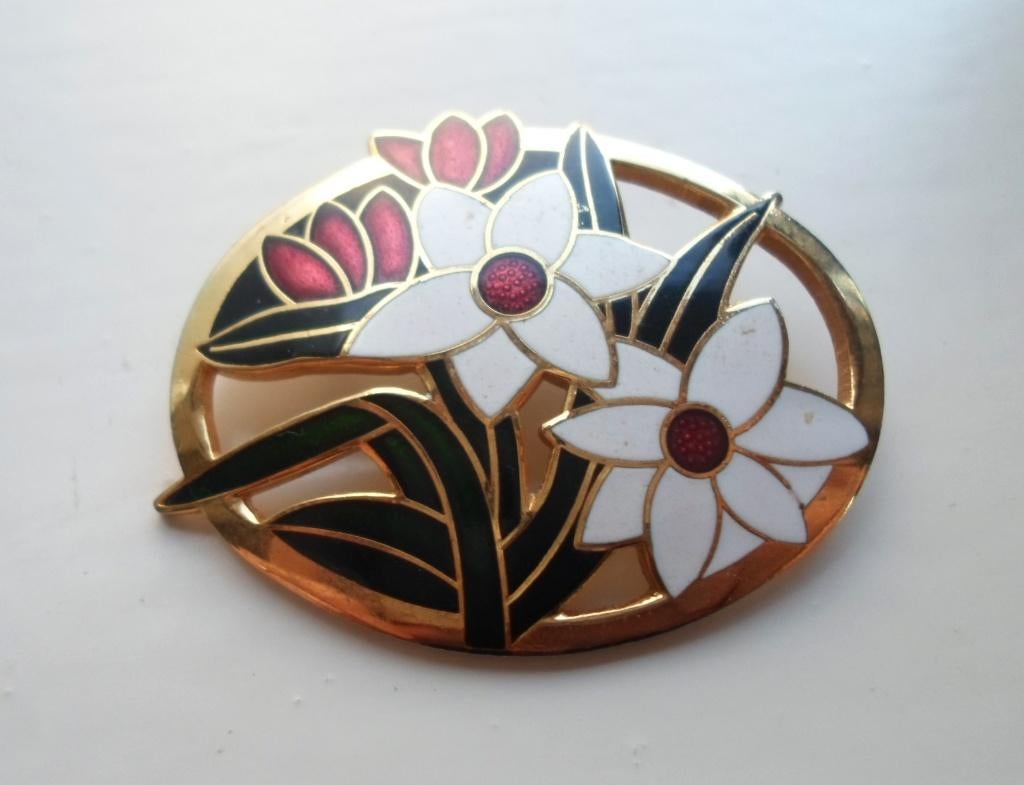 Broche cloisonné verguld. Witte Bloemen, Ophalen of Verzenden, Zo goed als nieuw, Overige kleuren, Overige materialen