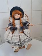 Pop in rieten stoeltje, Ophalen, Zo goed als nieuw, Pop