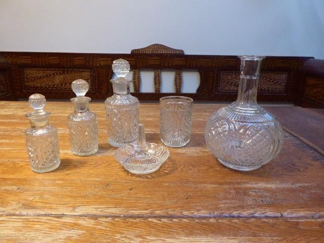 6 delige art deco persglazen toiletset