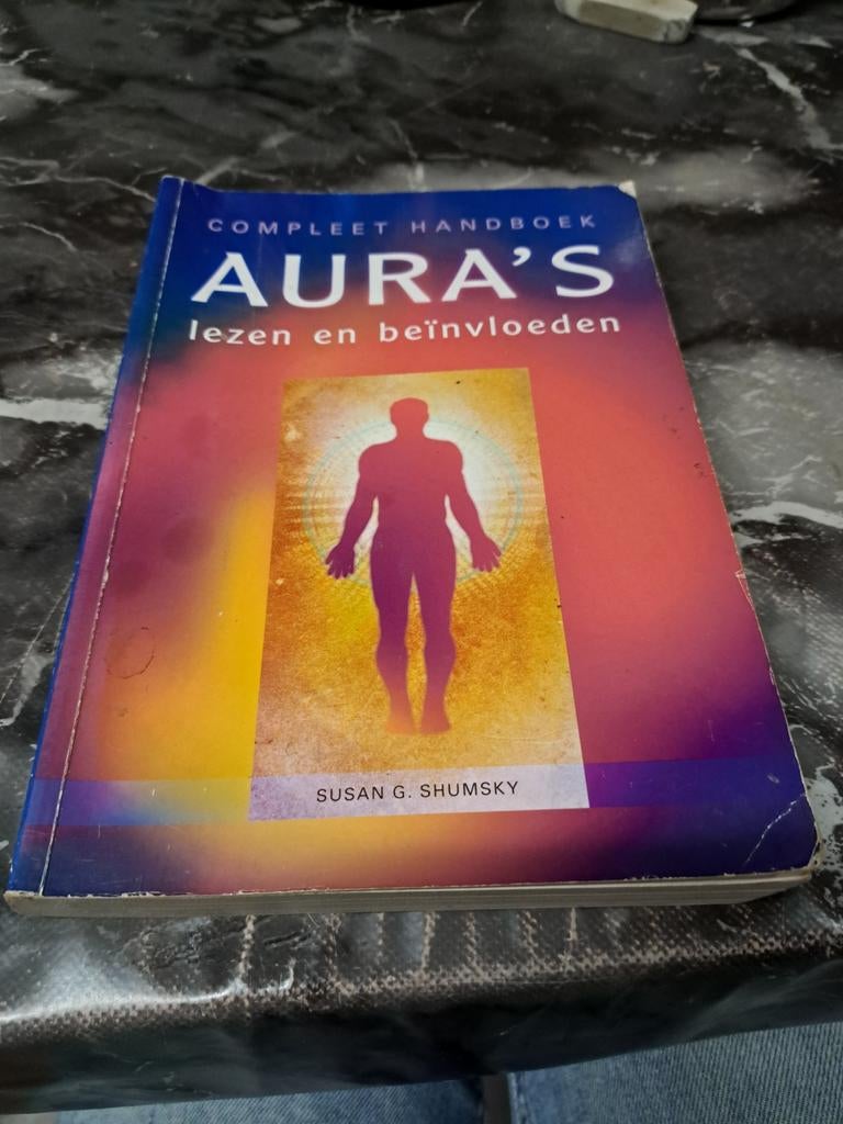 Compleet handboek aura's lezen en beïnvloeden, Boeken, Ophalen of Verzenden, Spiritualiteit algemeen, Achtergrond en Informatie