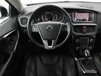 Volvo V40 Cross Country 1.5 T3 Polar+ Luxury | Panoramadak |, Euro 6, 4 cilinders, 700 kg, Wit