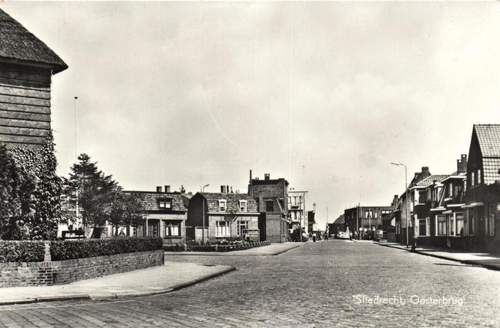 Sliedrecht, Oosterbrug - 1965 gelopen, Verzamelen, Ansichtkaarten | Nederland, Gelopen, Noord-Brabant, Voor 1920, Ophalen of Verzenden