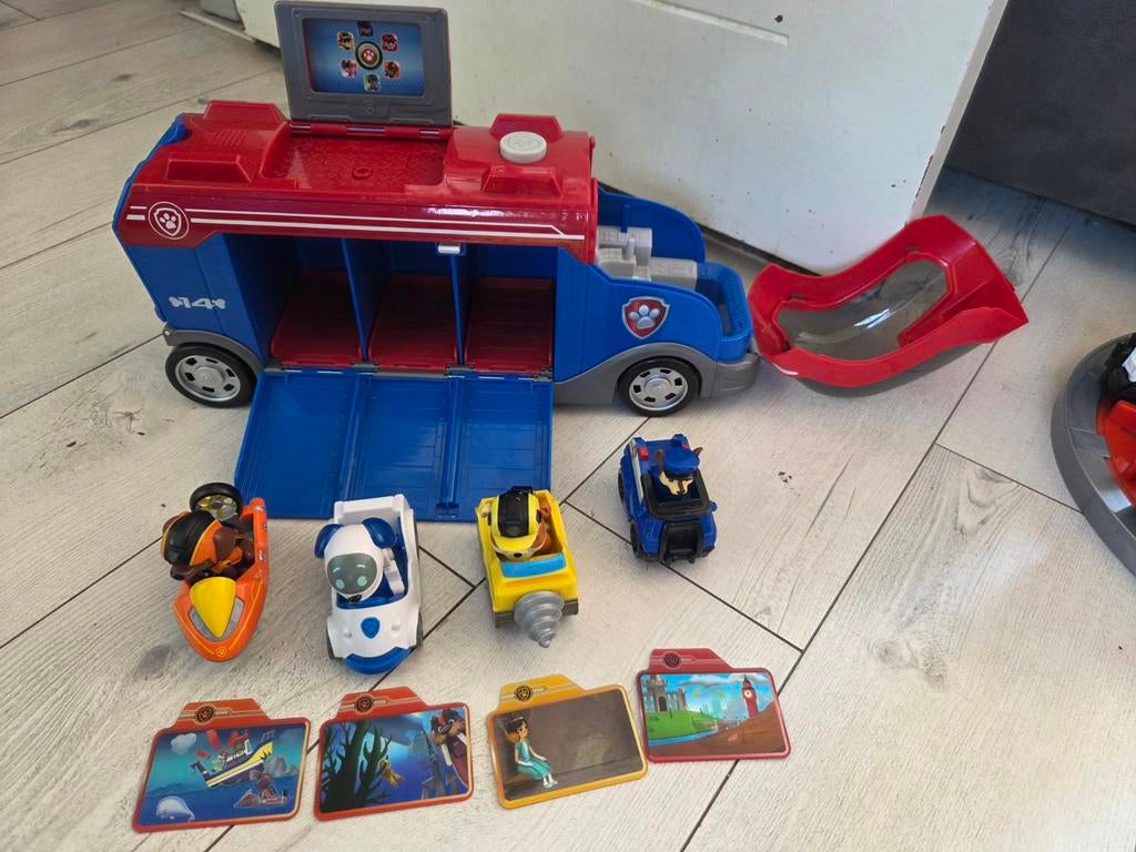 Paw Patrol Mission Cruiser, Ophalen