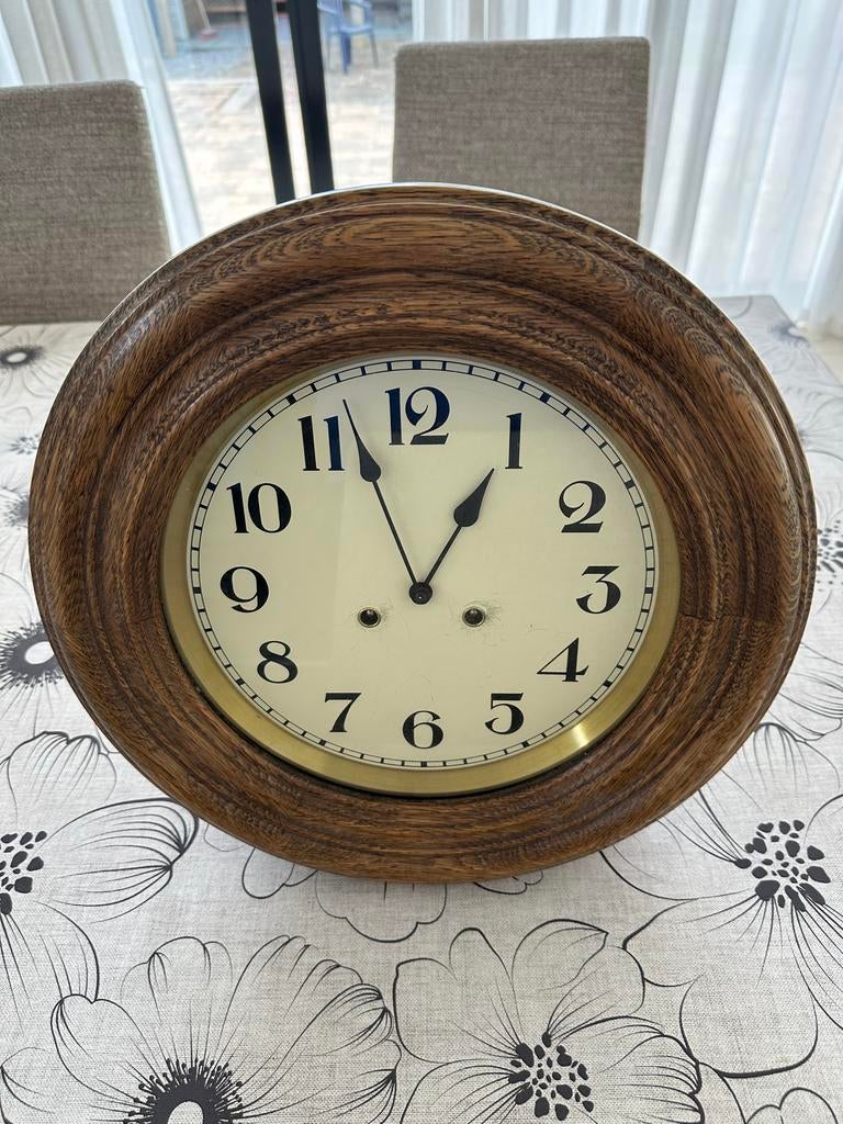 Degelijke Duitse schoolklok, eiken, Ophalen