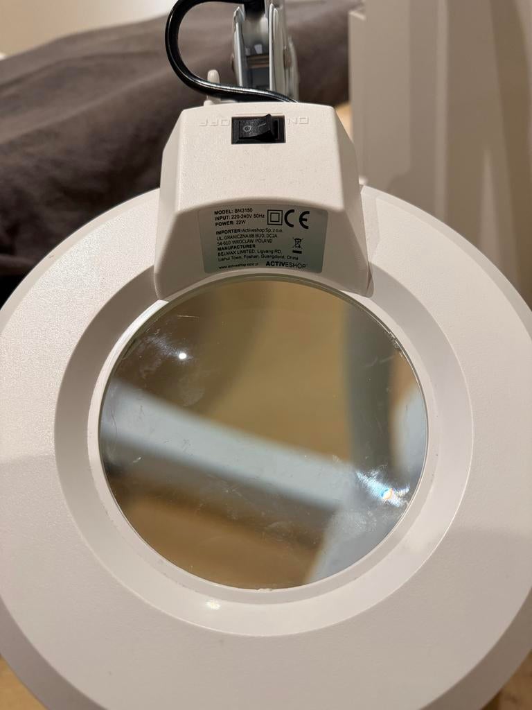 Behandelstoel, behandelkruk en loeplamp, Ophalen, Massagetafel