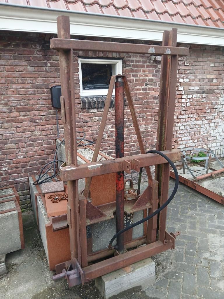 Wifo hefmast 1.5 ton, Ophalen