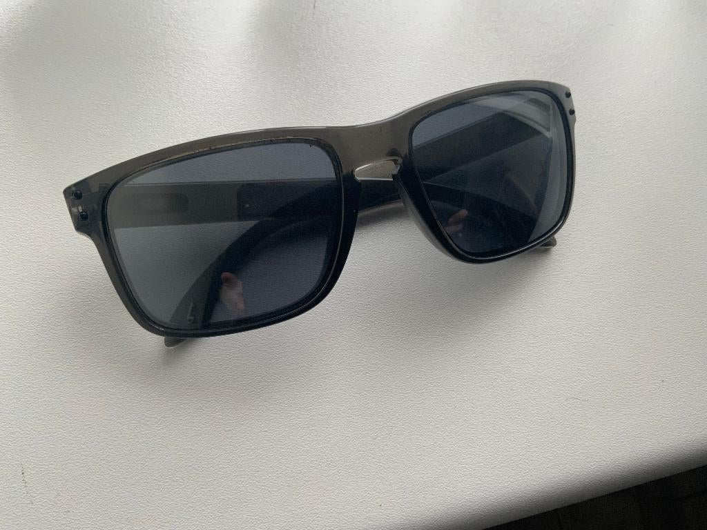 Super Mooie Oakley Holbrook 009102 Zwarte Heren Zonnebril, Zonnebril, Zwart, Ophalen of Verzenden, Zo goed als nieuw