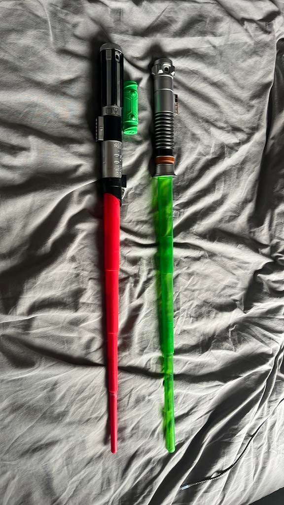 2 star wars lightsabers met aansluitstuk, Ophalen of Verzenden, Gebruikt