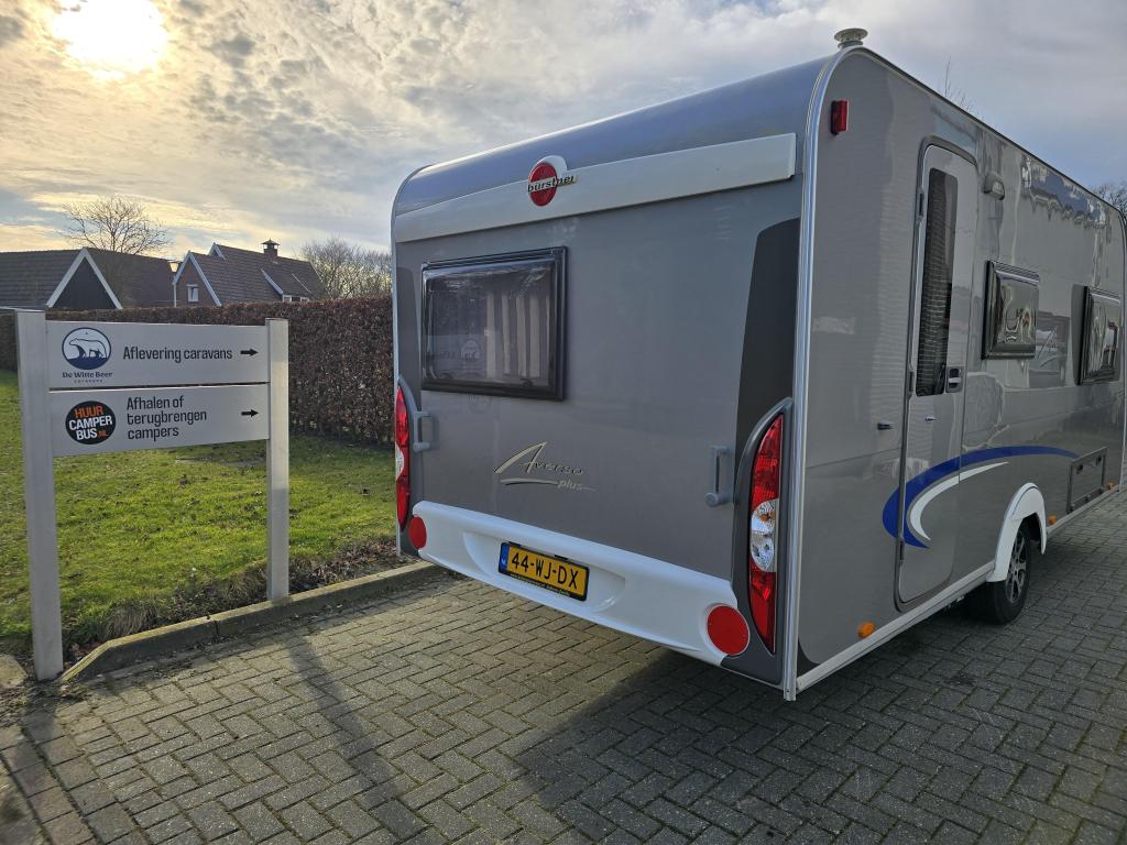 Bürstner Averso Fifty 450 TS met mover, Caravans en Kamperen, Rondzit, Bedrijf, 5 tot 6 meter, Tot en met 4