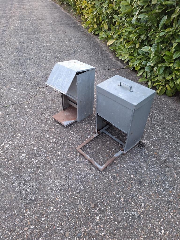 2  Trap Voersilo's, Dieren en Toebehoren, Pluimvee | Toebehoren, Ophalen, Gebruikt, Drinken en Voederen