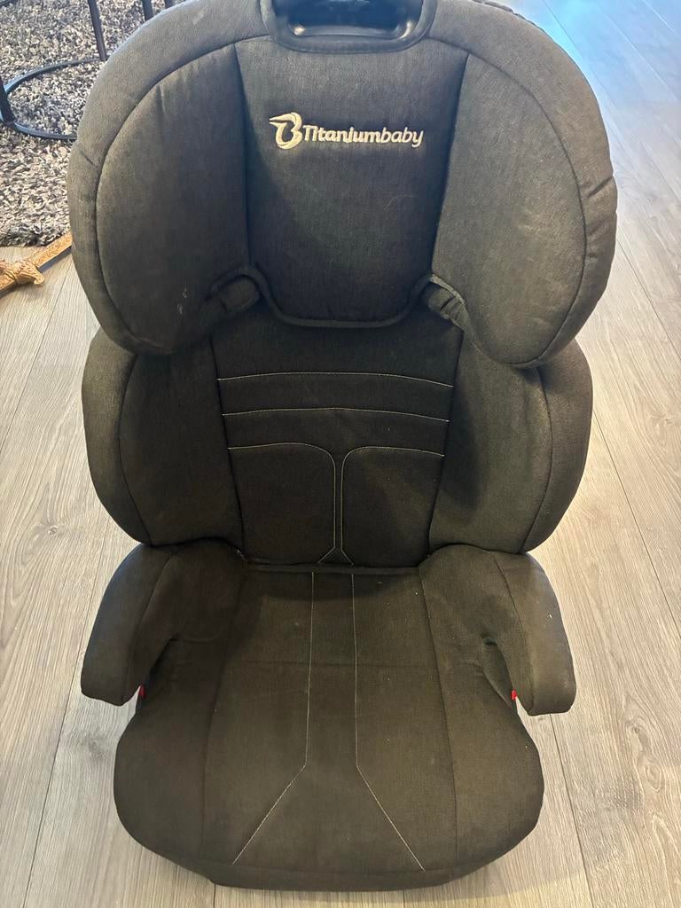 Titaniumbaby autostoel - Zwart, Kinderen en Baby's, Autostoeltjes, Gebruikt, Overige merken, 9 t/m 36 kg, Autogordel, Zijbescherming