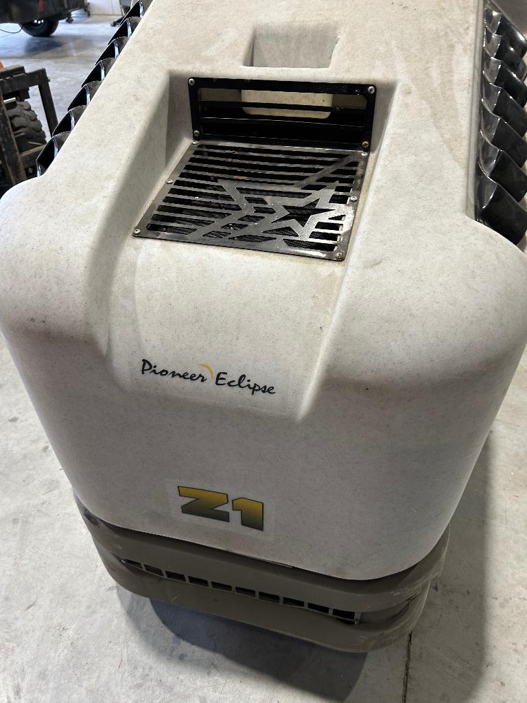 Schrobzuigmachine Pioneer, Doe-het-zelf en Verbouw, Reinigingsmachines, Ophalen, Gebruikt, Schrobmachine