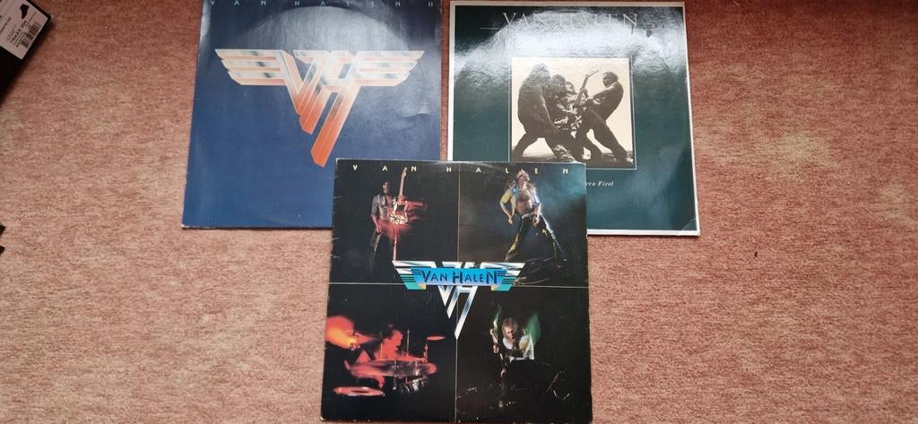 Rainbow. Saxon. Kiss. Accept. VHalen, Ophalen