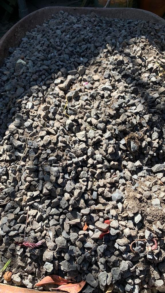 Gratis af te halen: ardenner split, Tuin en Terras, Grind, Keien en Split, Ophalen, Zo goed als nieuw, Basalt, Split