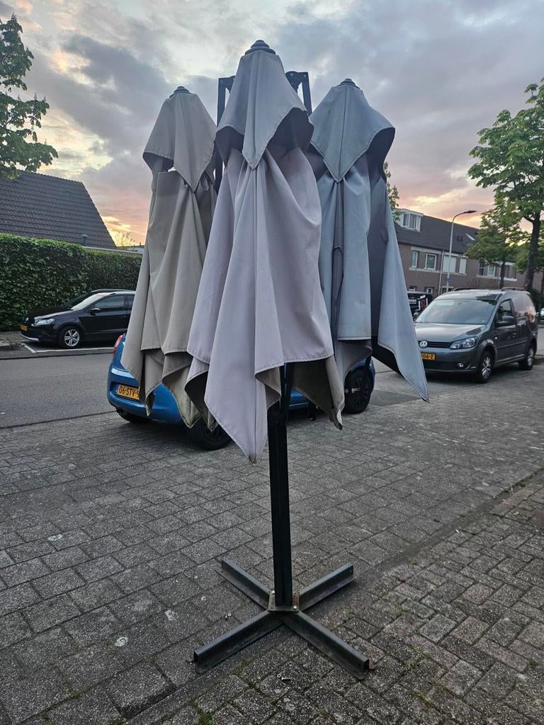 Horeca parasol, Ophalen, Minder dan 1 meter, Parasolvoet