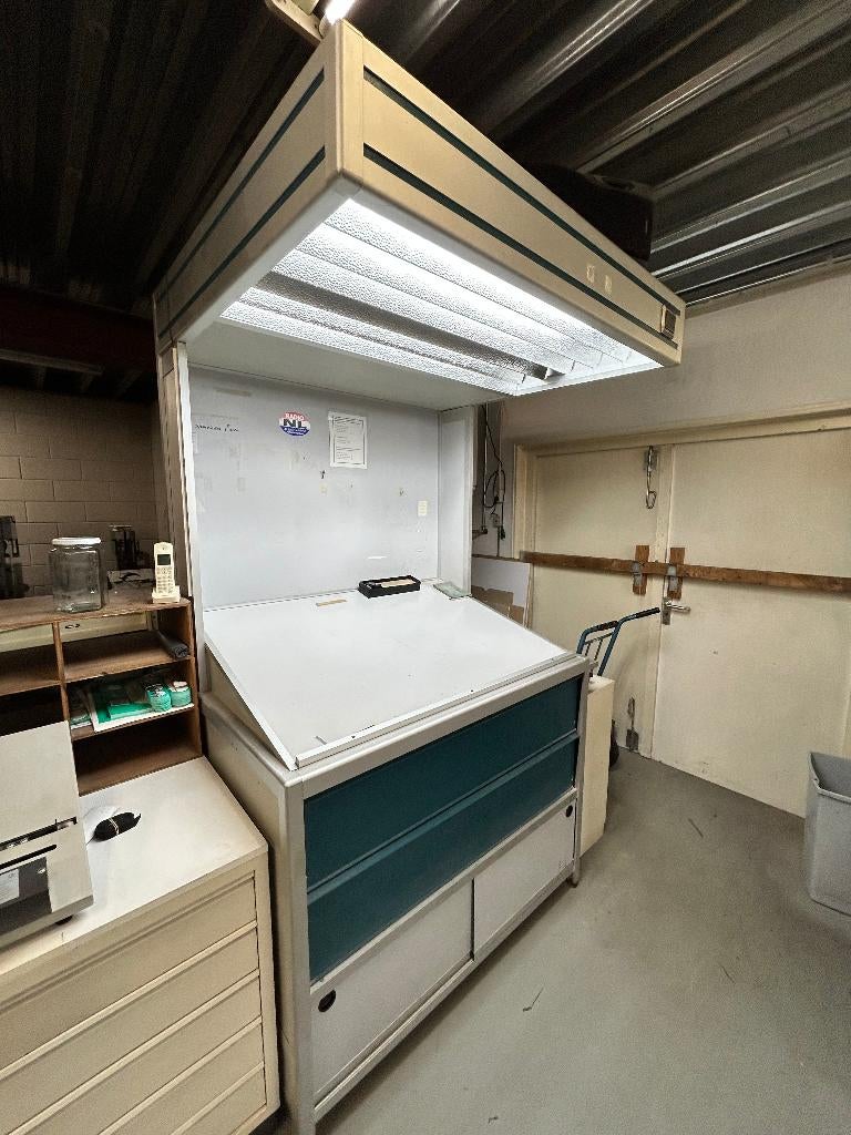 Lichttafel, Ophalen, Gebruikt, 120 tot 170 cm