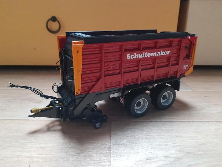 Verbouwde schuitemaker Rapide 6600, Hobby en Vrije tijd, Modelauto's | 1:32, Zo goed als nieuw, Tractor of Landbouw, Universal Hobbies