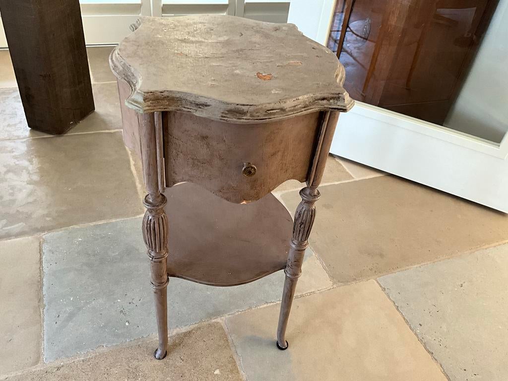 Brocante tafeltje / nachtkastje / bijzettafeltje, Huis en Inrichting, Tafels | Bijzettafels, Ophalen, Minder dan 55 cm, Gebruikt