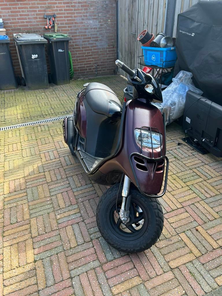 Piaggio typhoon 172 (brom), Fietsen en Brommers, Scooters | Piaggio, Tweetakt, Overige modellen, Maximaal 45 km/u, Ophalen of Verzenden