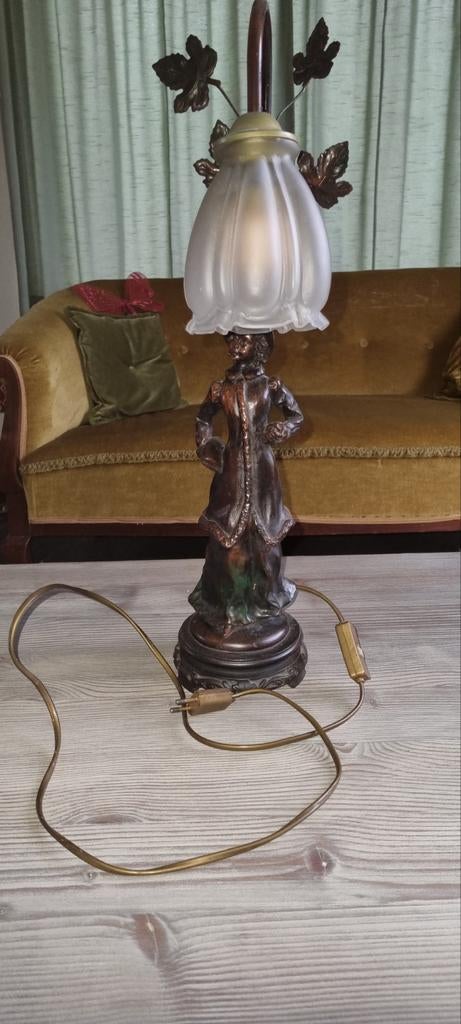 Antieke lamp Moreau met figuur, Antiek en Kunst, Ophalen