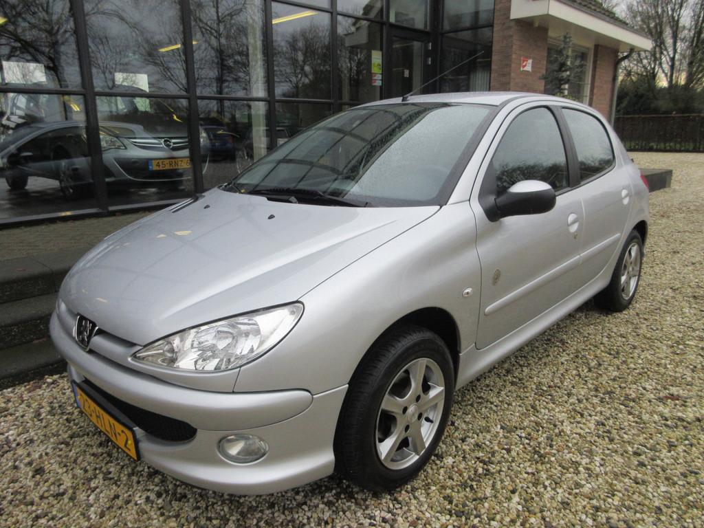 Peugeot 206 1.4 Génération AIRCO (bj 2009), Auto's, Voorwielaandrijving, Stof, 31 €/maand, 4 cilinders