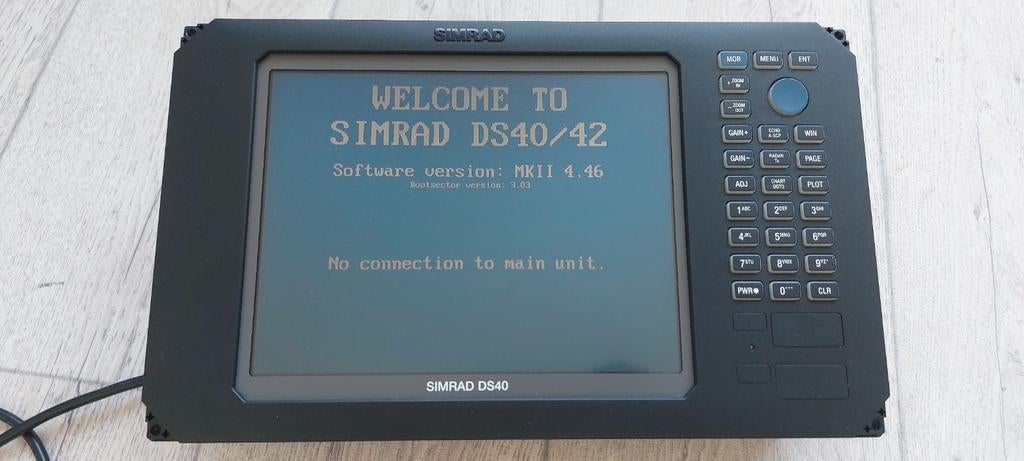 Simrad DS40 kaartplotter fishfinder, Watersport en Boten, Navigatiemiddelen en Scheepselektronica, Ophalen of Verzenden, Zo goed als nieuw