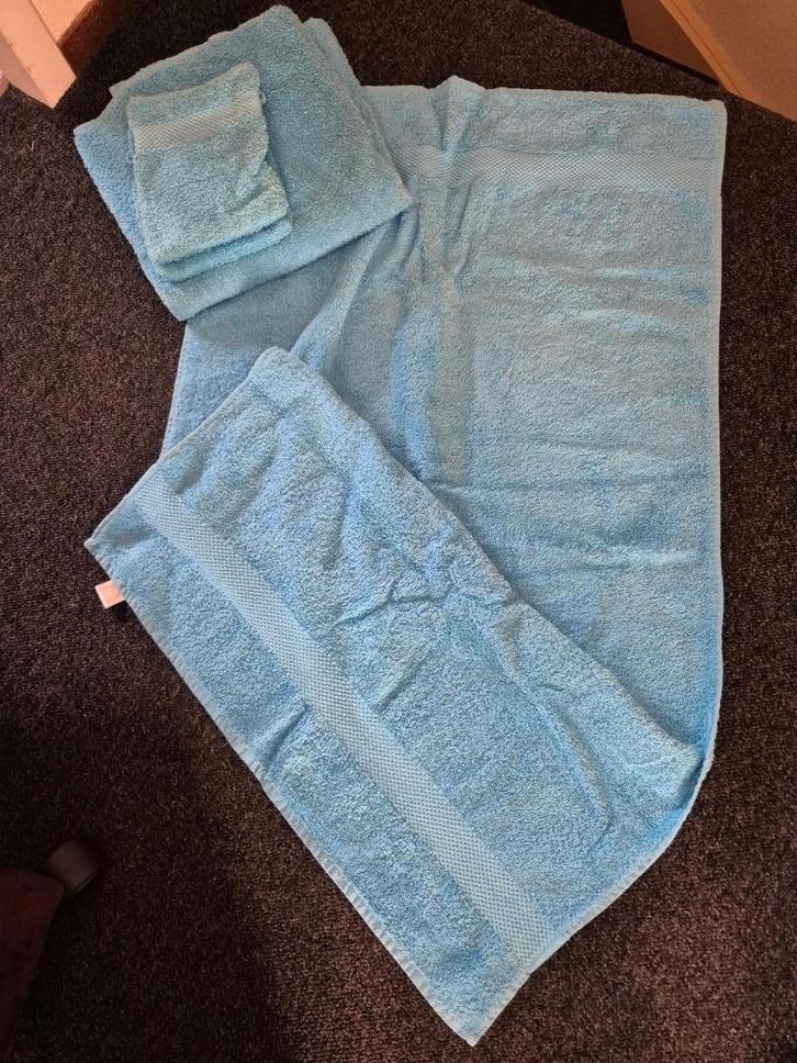 Zeer complete set handdoeken, vaatdoeken en washandjes, Huis en Inrichting, Badkamer | Badtextiel en Accessoires, Zo goed als nieuw