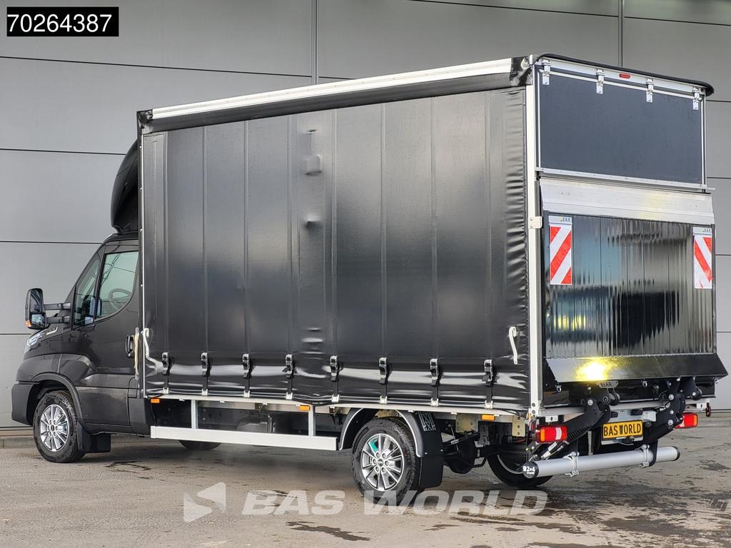 Iveco Daily 35S18 BPM VRIJ! 3.0L 180PK Automaat Schuifzeilen, Auto's, Automaat, Stof, Euro 6, 4 cilinders