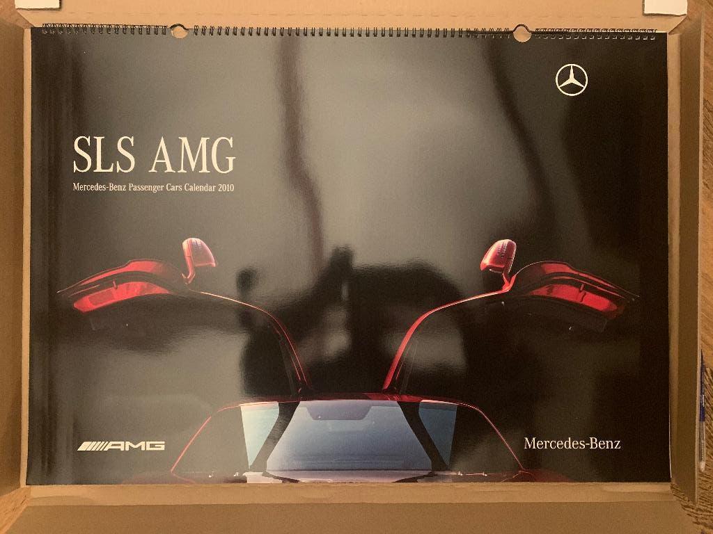 Zeer grote kalender Mercedes-Benz SLS AMG 2010 nieuw, Nieuw, Mercedes-Benz, Mercedes, Ophalen of Verzenden