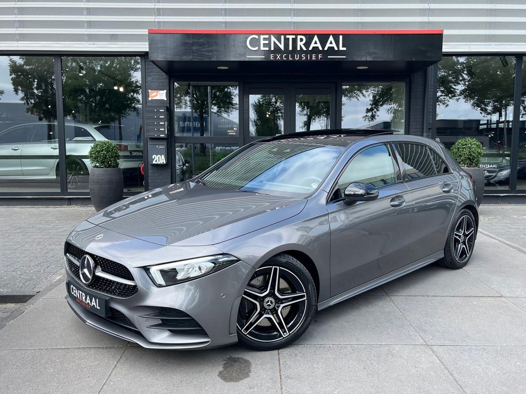 Mercedes-Benz A-klasse 250 AMG|Pano|Camera|Carplay|Ambient L, Auto's, Mercedes-Benz, 15 km/l, Gebruikt, 4 cilinders, 4 stoelen