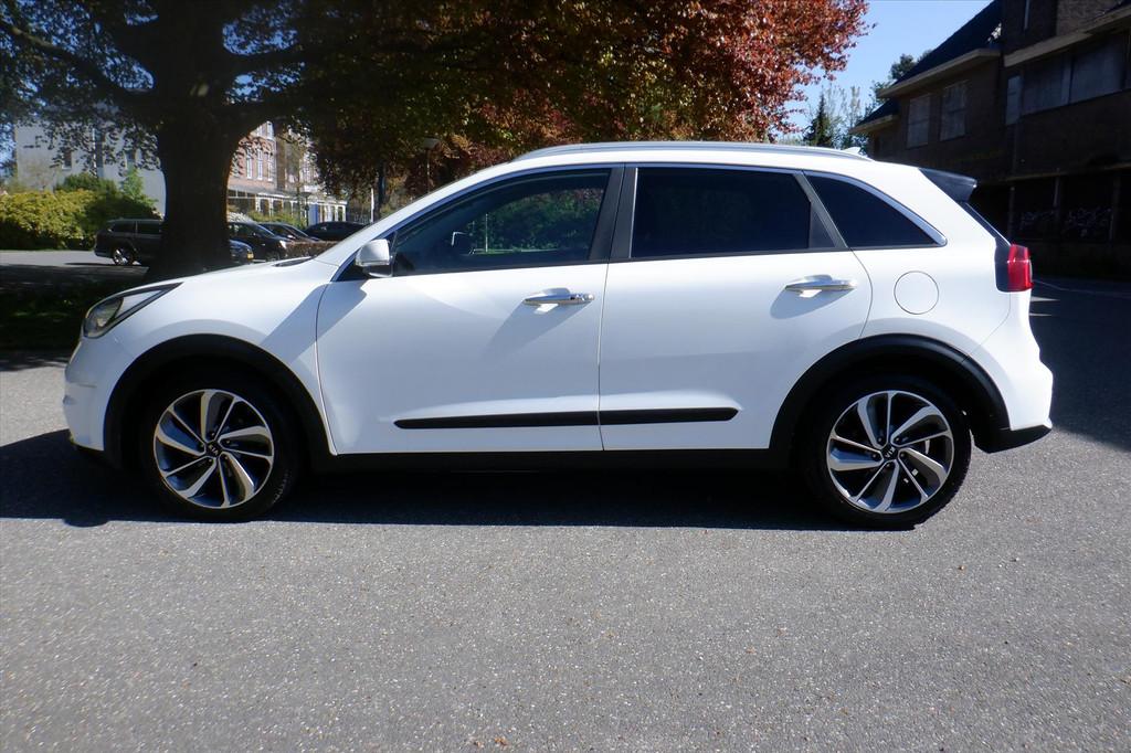KIA e-Niro 1.6 GDi Hybrid 141pk DCT6 ComfortLine, 12 maanden, Gebruikt, Zwart, 4 cilinders