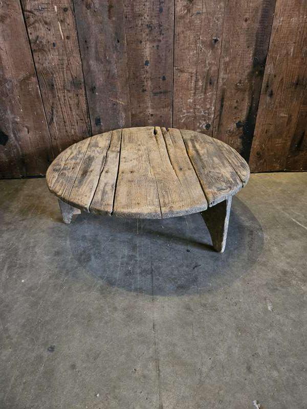 oud roemeens tafeltje ``WOONWINKEL RUSTIEK``, Antiek en Kunst, Ophalen of Verzenden