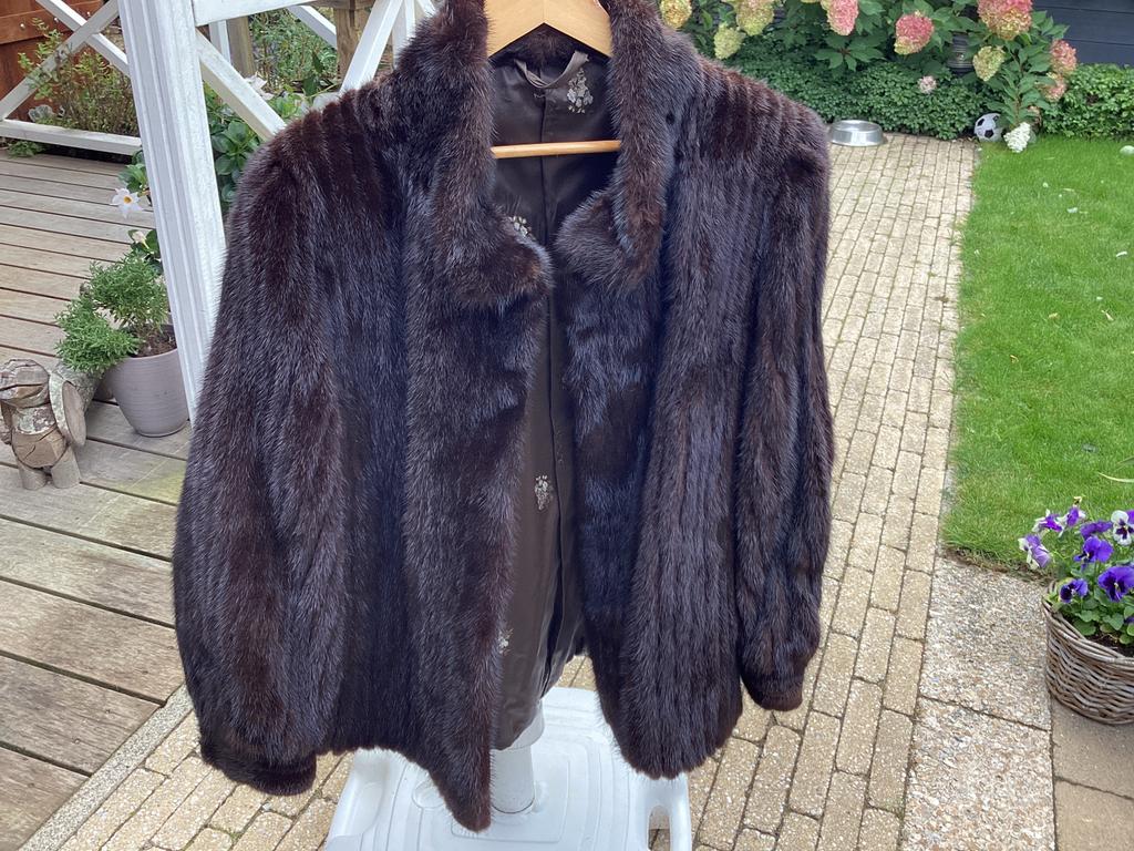Geweldige bontjas nerts ong mt 42, Ophalen of Verzenden, Zo goed als nieuw, Maat 42/44 (L), Bruin