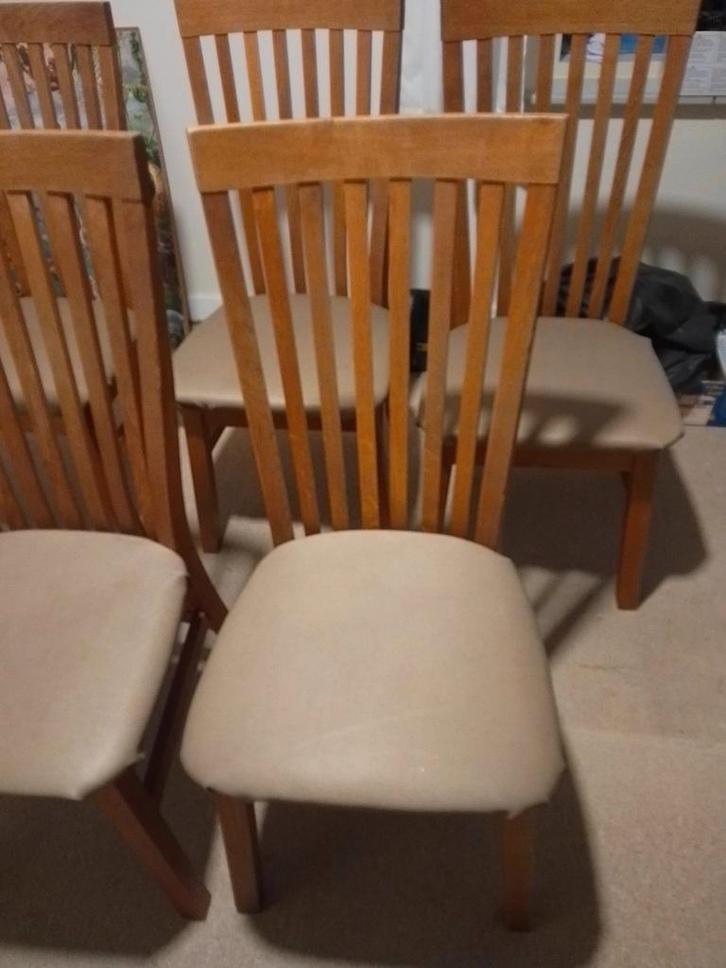 Set van 5 houten eetkamerstoelen, Huis en Inrichting, Stoelen, Gebruikt, Vier, Hout, Stof, Bruin, Ophalen