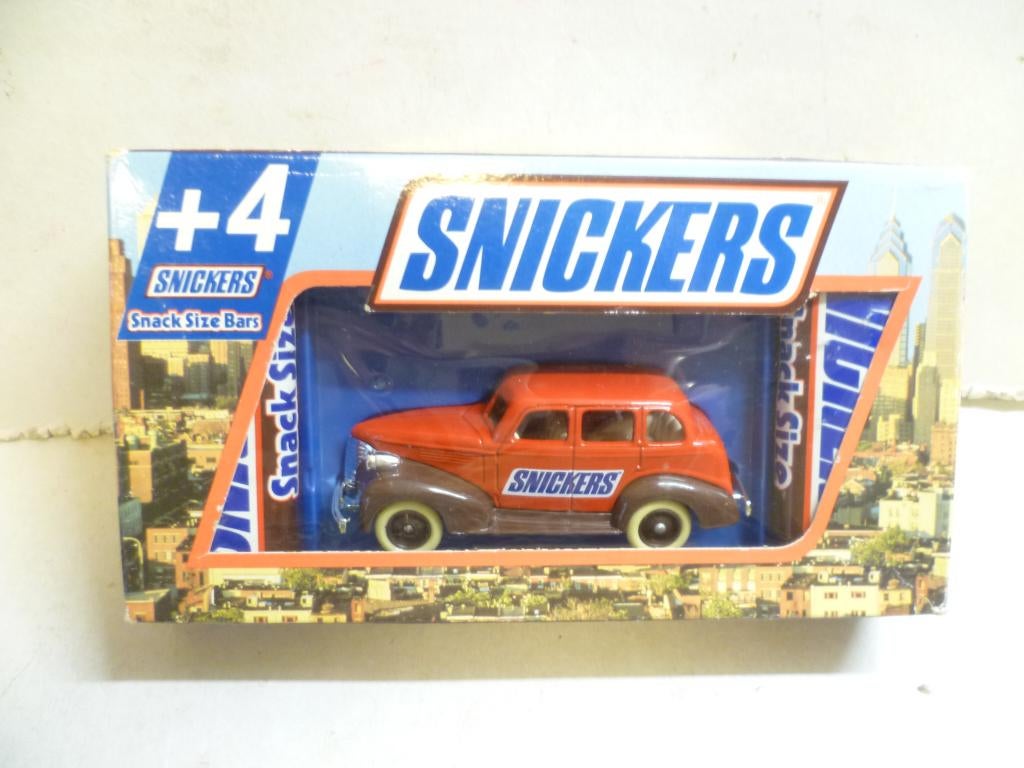 Lledo Snickers in complete doos Snack Size Bars modelauto., Ophalen of Verzenden, Nieuw, Auto