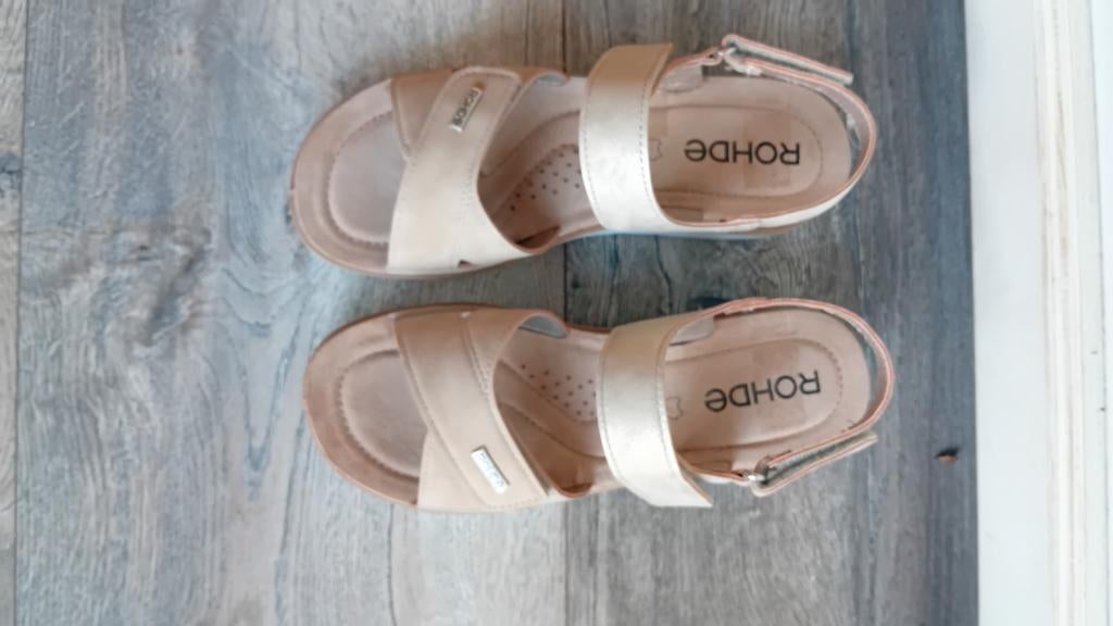 Rohde sandalen,39, Ophalen of Verzenden, Nieuw, Beige, Sandalen of Muiltjes