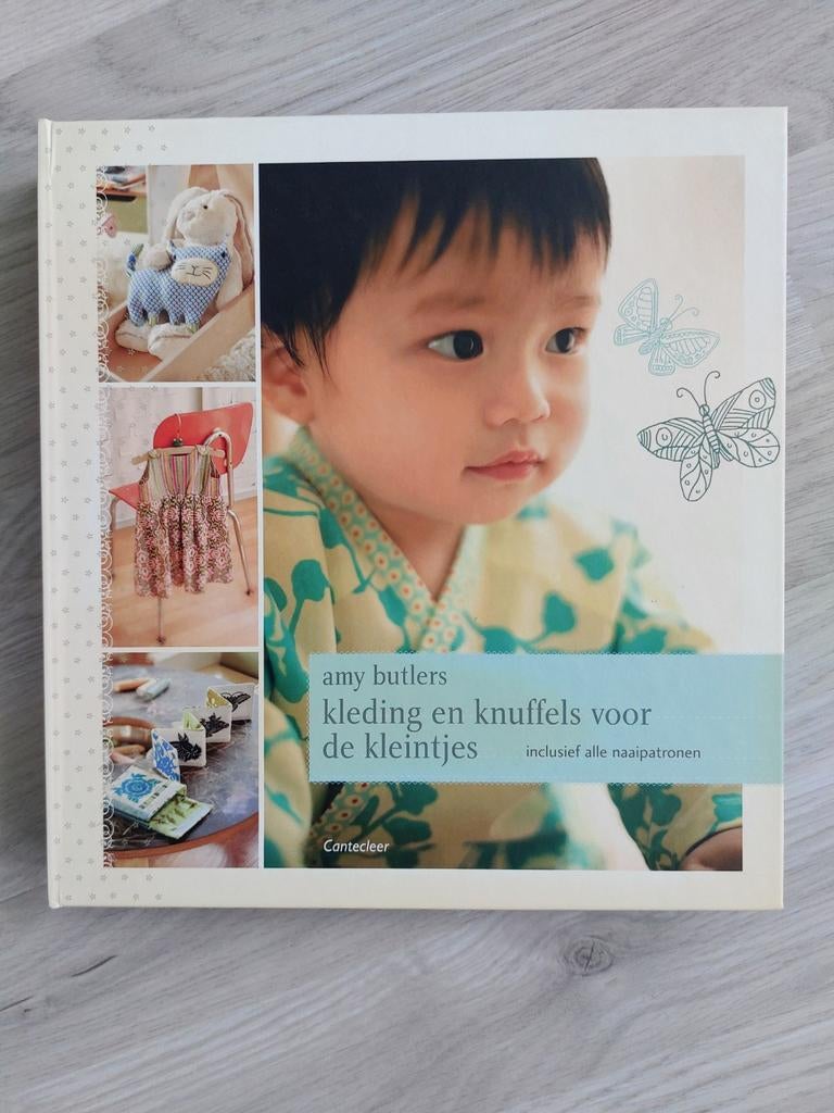 A. Butler - Amy Butler 's kleding en knuffels voor kleintjes, Ophalen of Verzenden, Zo goed als nieuw, A. Butler, Borduren en Naaien